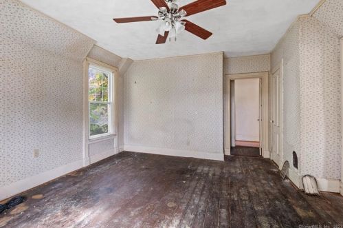 77 Vauxhall St, United States Coast Guard Ac CT  06320-5333 exterior