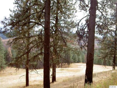 2257 Hidden Valley Ln, Weippe, ID 83553
