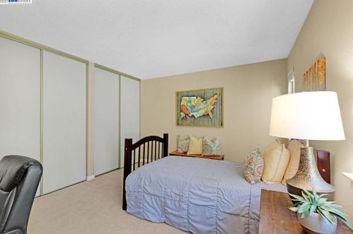 7426 Stonedale Dr, Pleasanton CA  94588-3737 exterior