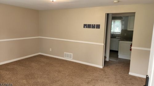 822 Huff Ave, Manville, NJ 08835-2434