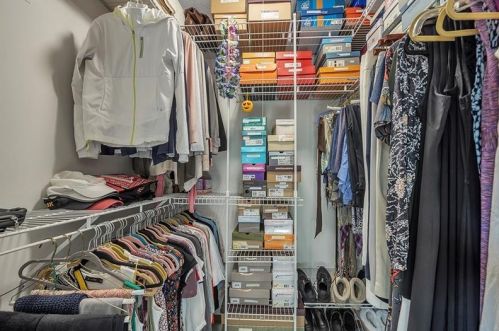 420 Carters Grove Dr, Gibsonia PA  15044-9533 exterior