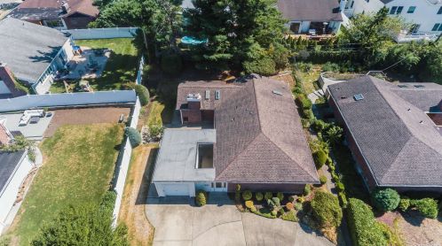 136 Central Park Rd, Hicksville NY 11803-2030 exterior