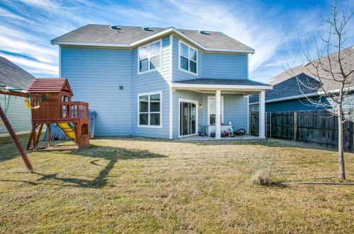 2312 Bray Village Dr, Denton TX  76207-1237 exterior