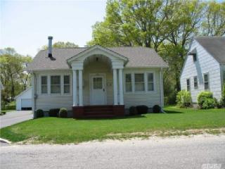 915 Osborn Ave, Northampton, NY 11901-2914
