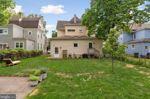 17 Lexington Ave, Camden NJ  08109-2013 exterior