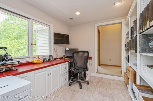 328 Main St, Middletown NJ  07748-5938 exterior