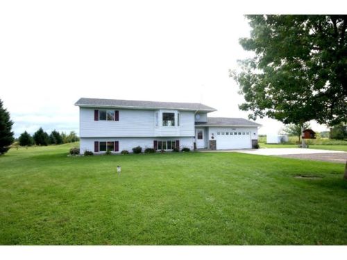 33725 Redwing Ave, Shafer MN  55074-9612 exterior