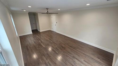 18 Old Stirling Rd, Warren NJ  07059-5810 exterior