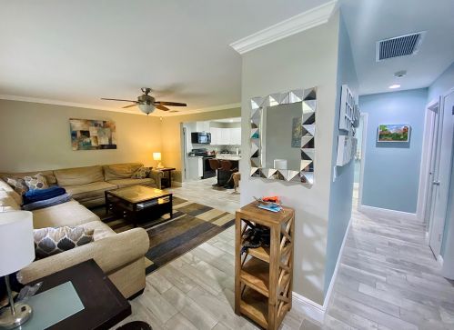 2316 Sunset Dr, West Palm Beach, FL 33415-7426