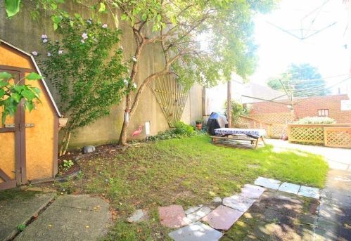 195 Millbury St, Worcester MA 01610-2801 exterior