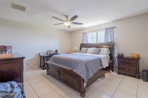 6319 Turquoise Ave, Glendale AZ 85302-1037 exterior