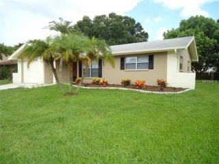 1709 Mapleleaf Blvd, Oldsmar FL  34677-2730 exterior