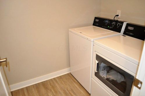 1702 Keela Dr, Pataskala OH  43062-7121 exterior