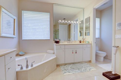 7831 Via Grande, Boynton Beach FL  33437-7518 exterior