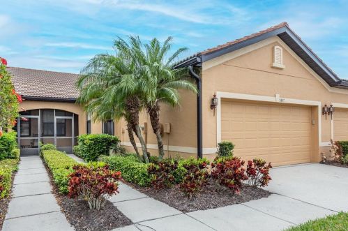 5847 Sunset Falls Dr, Ruskin, FL 33572-3116