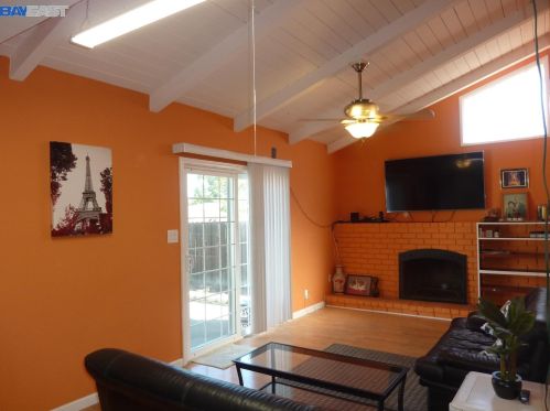 268 Royce Way, West Pittsburg CA  94565-4700 exterior