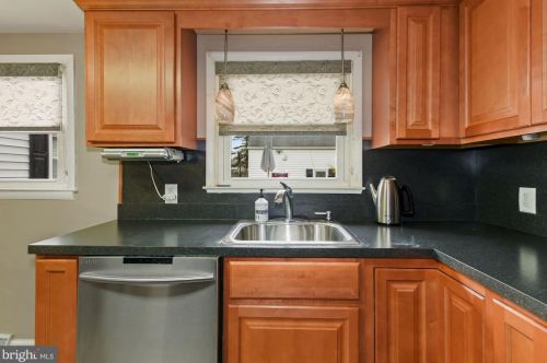 41 Andaloro Way, West Deptford NJ  08093-1640 exterior