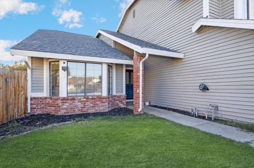 7934 Kyle Ct, Citrus Heights CA  95610-2461 exterior