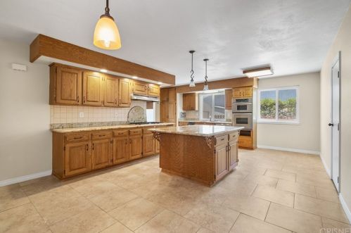 789 Hudspeth St, Simi Valley, CA 93065-5505