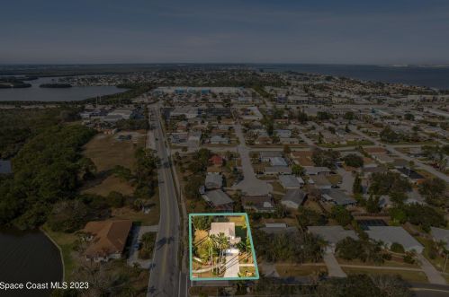 222 Summers Creek Dr, Merritt Island FL  32952-2684 exterior