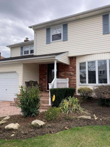 3022 Post Ave, North Wantagh, NY 11793-3225