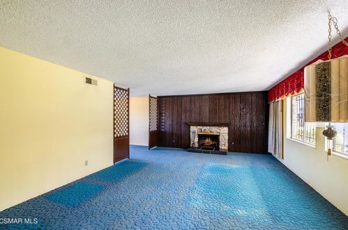 6297 Jill Ct, Simi Valley CA 93063-3727 exterior