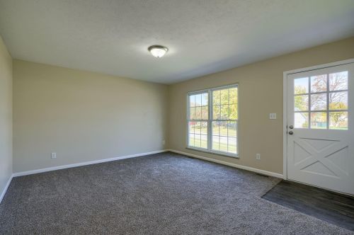 815 Lakeview Dr, Marysville OH  43040-1238 exterior