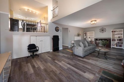 140 Vista Dr, Easton PA  18042-7202 exterior