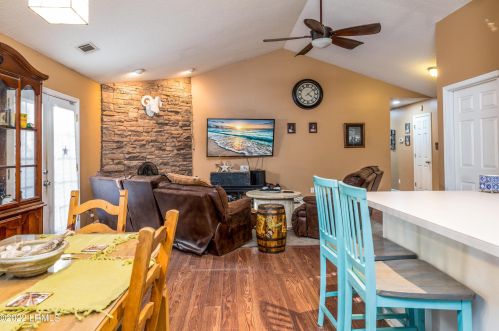 17 Telfair Dr, Beaufort, SC 29907-1348