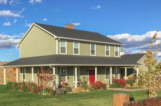 12206 Orchard Ave, Yakima, WA 98908-8944