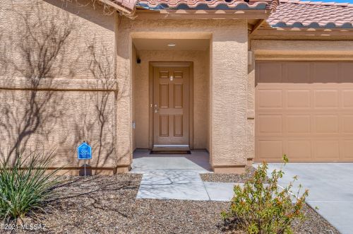 828 Placita Pozanco, Green Valley AZ  85614-3807 exterior