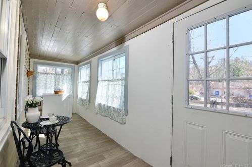 7 Dewey St, Putnam CT  06260-1352 exterior