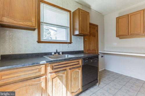 2215 Scovel Ave, Camden NJ  08110-1725 exterior