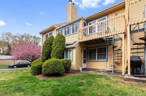 1400 Hartford Tpke, North Haven CT  06473-2166 exterior