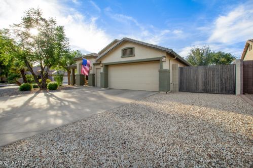 1144 Toledo St, Gilbert, AZ 85295-5417