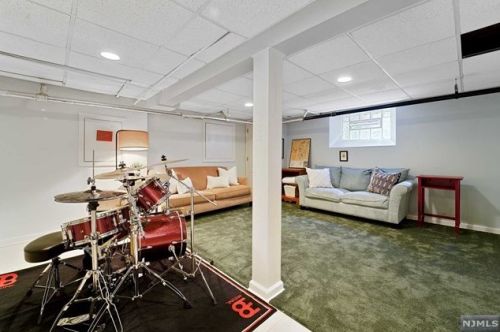 6 Marion Rd, Verona NJ  07044-1420 exterior