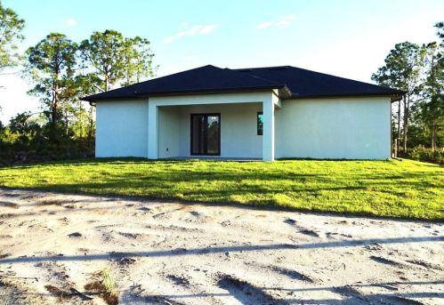 4281 60 Ave, Naples FL  34120-2684 exterior