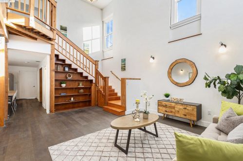 3026 Adeline St, Oakland CA 94608-4412 exterior