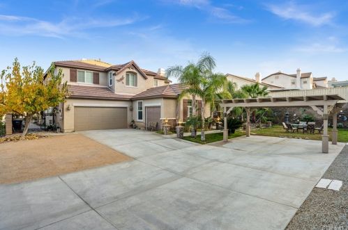 12 Via Palmieki Ct, Lake Elsinore, CA 92532-0146