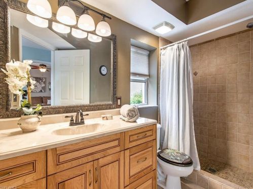 25747 Lake Amelia Way, Bonita Springs, FL 34135-8887