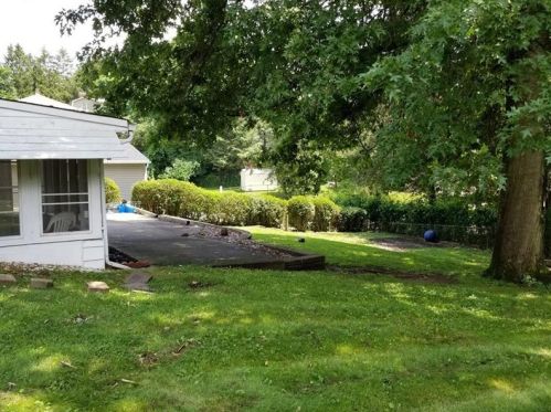 107 Jackson St, Glenshaw PA  15116-1417 exterior