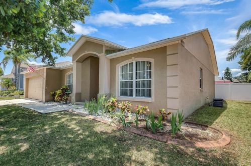 5499 Moon Valley Dr, Lakeland, FL 33812-5110