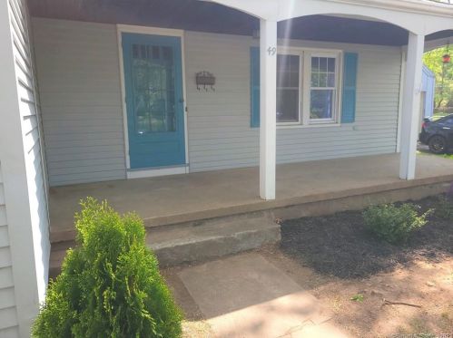 49 Norman St, Manchester CT  06040-6113 exterior