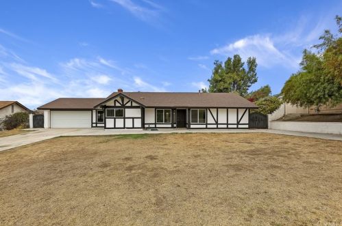 7571 Frazer Dr, Riverside, CA 92509-5333