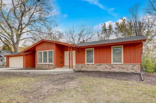 4745 Sumac Ln, Greendale, WI 53129-2914