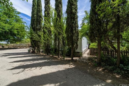 8410 State Highway 99e, Los Molinos, CA 96055-9695