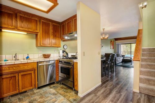 113 Solar Dr, Grass Valley CA  95945-5372 exterior