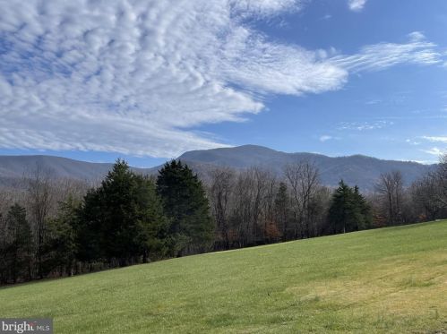 248 Hill Top Ct, Richmond National Battlefiel VA  22835-7135 exterior