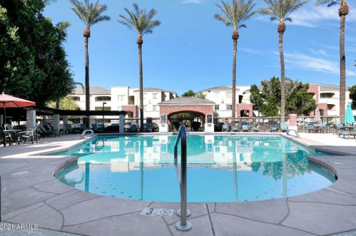 3302 7th St, Phoenix AZ 85014-5445 exterior