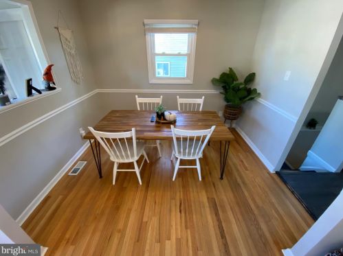 26 Auburn Dr, New Castle DE 19720-2305 exterior